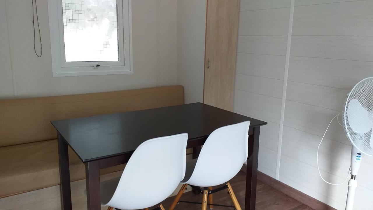 Mobilhome Chez Cathy & Simon Marseillan  Exterior photo