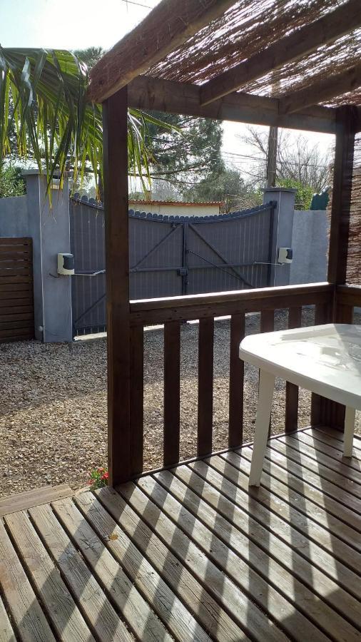 Mobilhome Chez Cathy & Simon Marseillan  Exterior photo