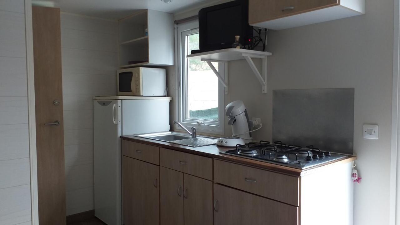 Mobilhome Chez Cathy & Simon Marseillan  Exterior photo